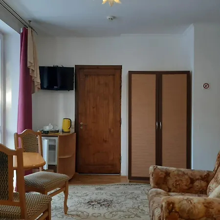 U Sester Skhidnytsia